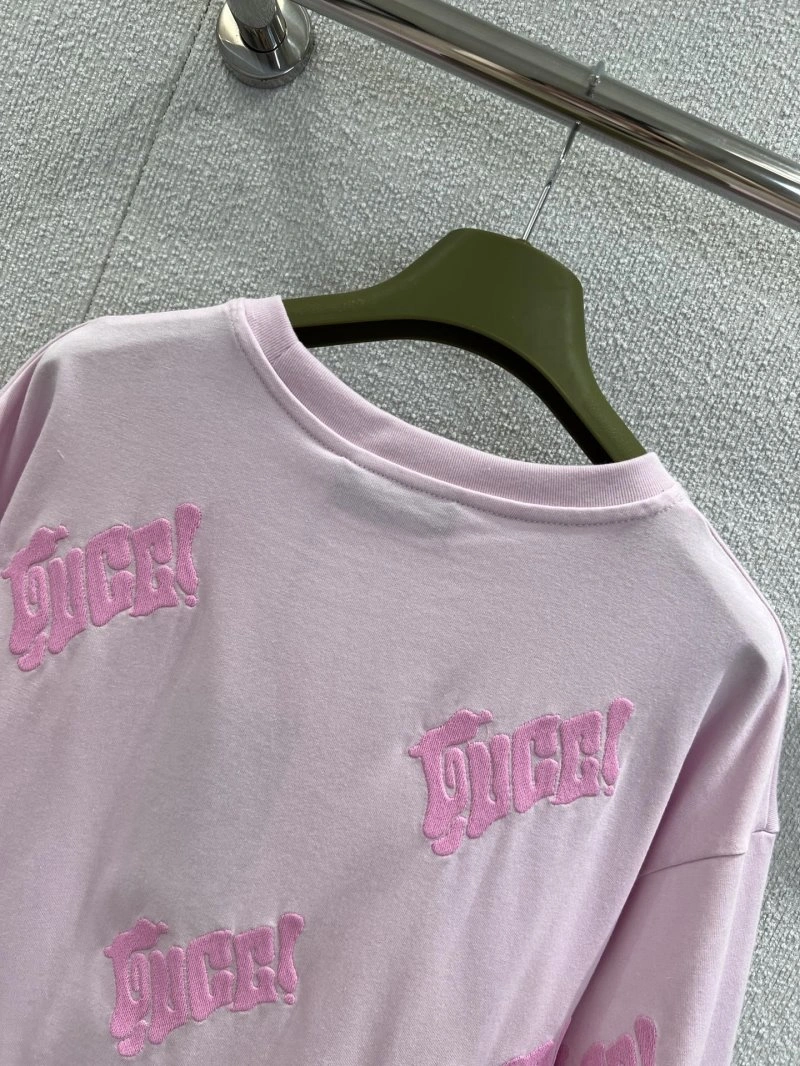 Gucci T-Shirts Sleek 124906