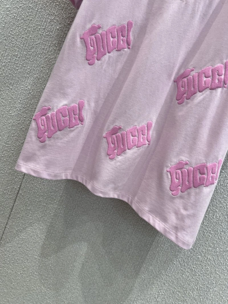 Gucci T-Shirts Sleek 124906