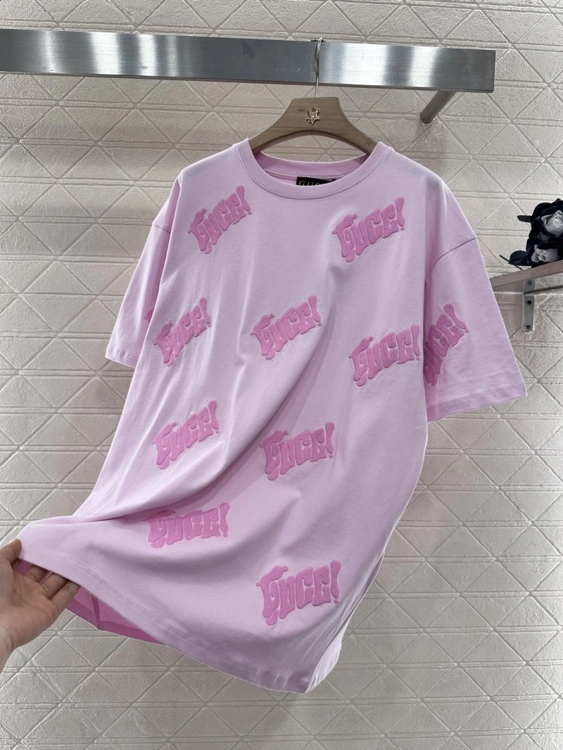 Sleek Gucci T-Shirts 124911