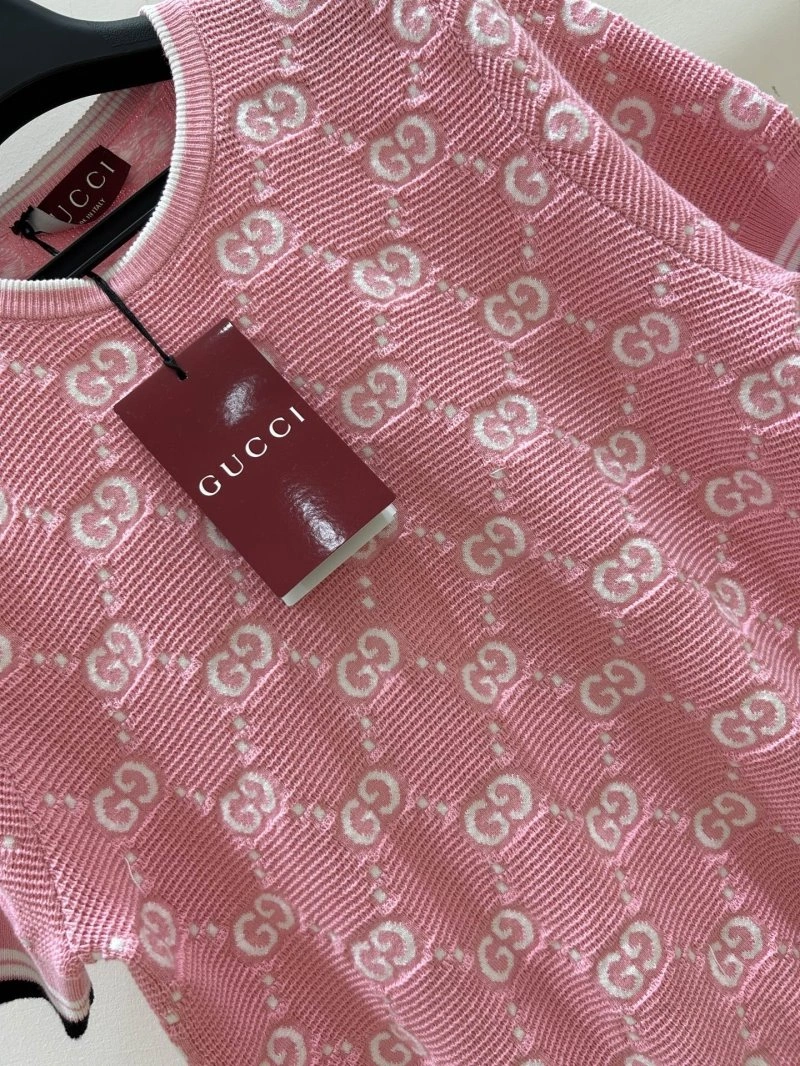 Neat Gucci T-Shirts 124889