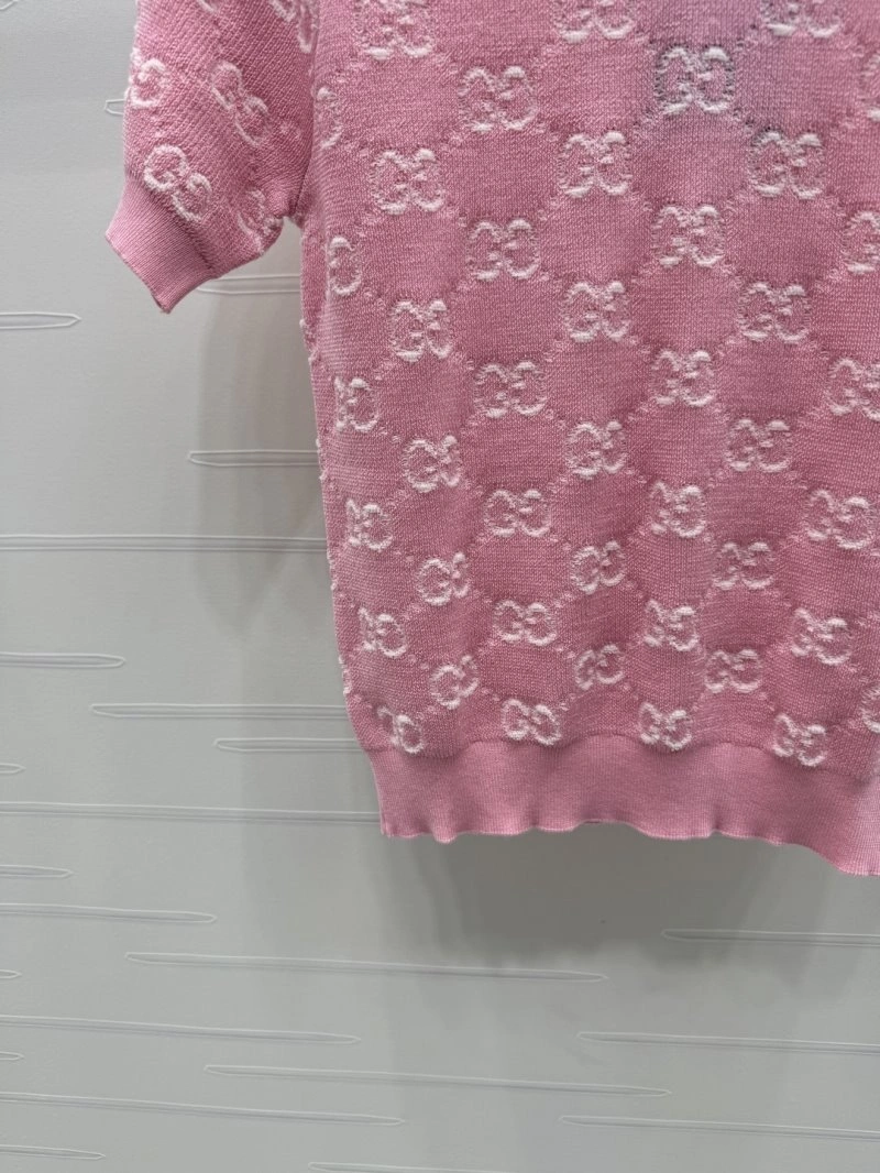 Versatile Gucci T-Shirts 124887