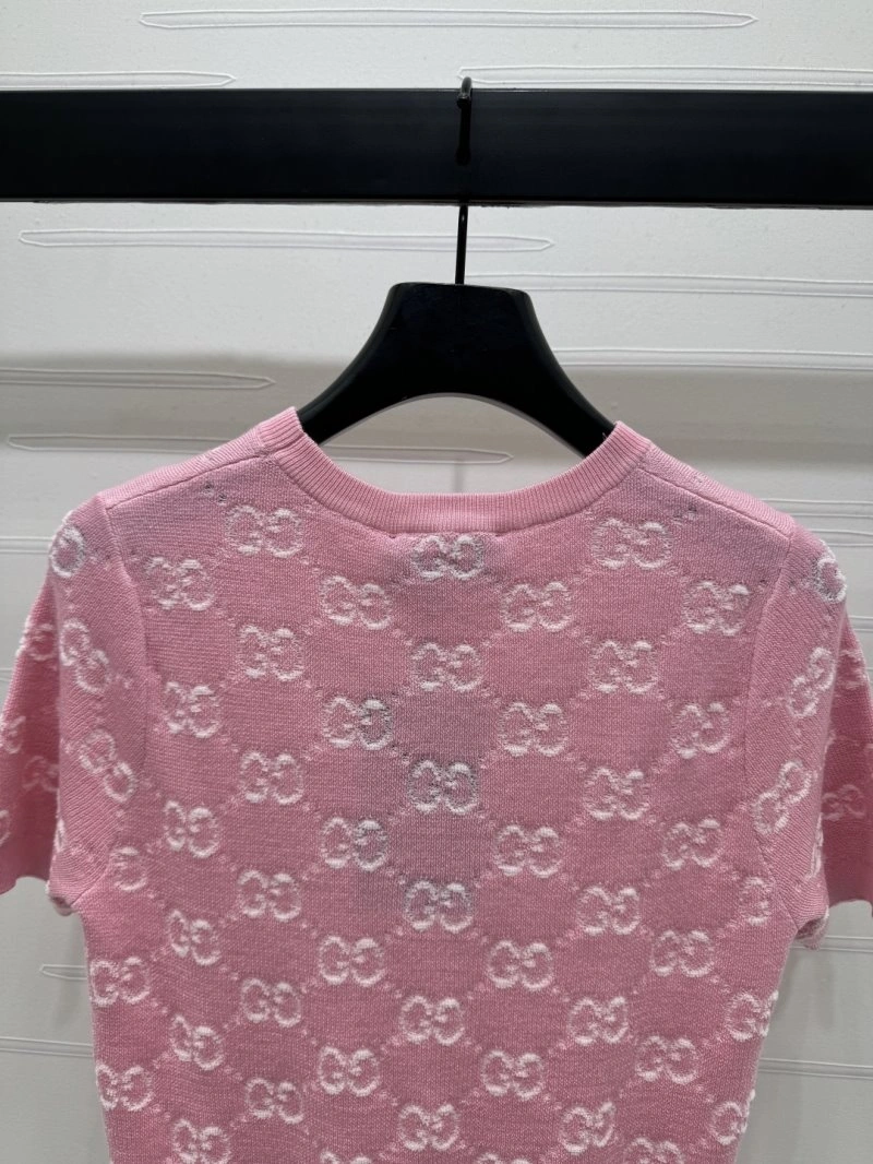 Versatile Gucci T-Shirts 124887