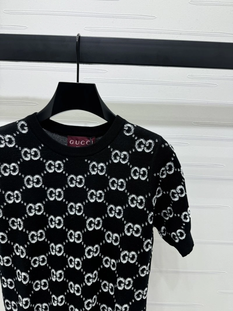 ComfortFit Gucci T-Shirts 124886