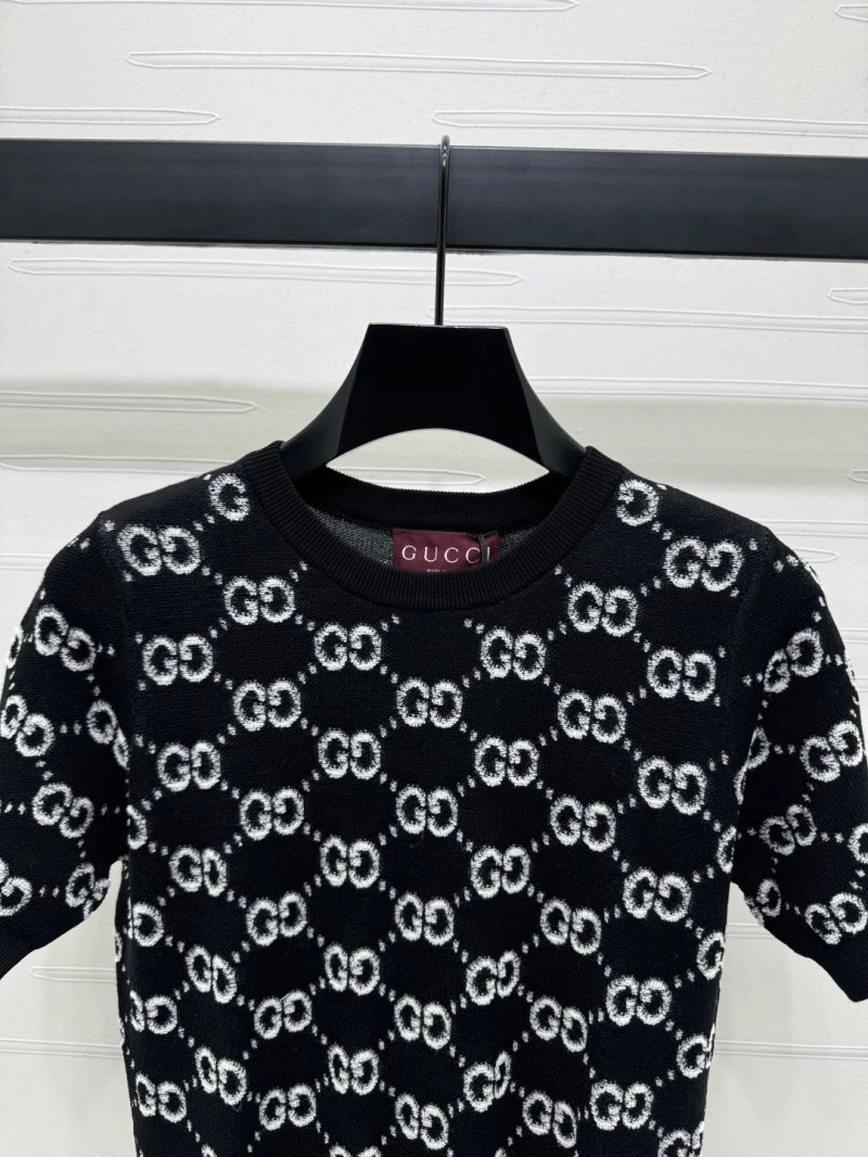 ComfortFit Gucci T-Shirts 124886