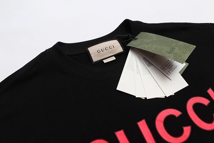 Vibrant Gucci T-Shirts 124870