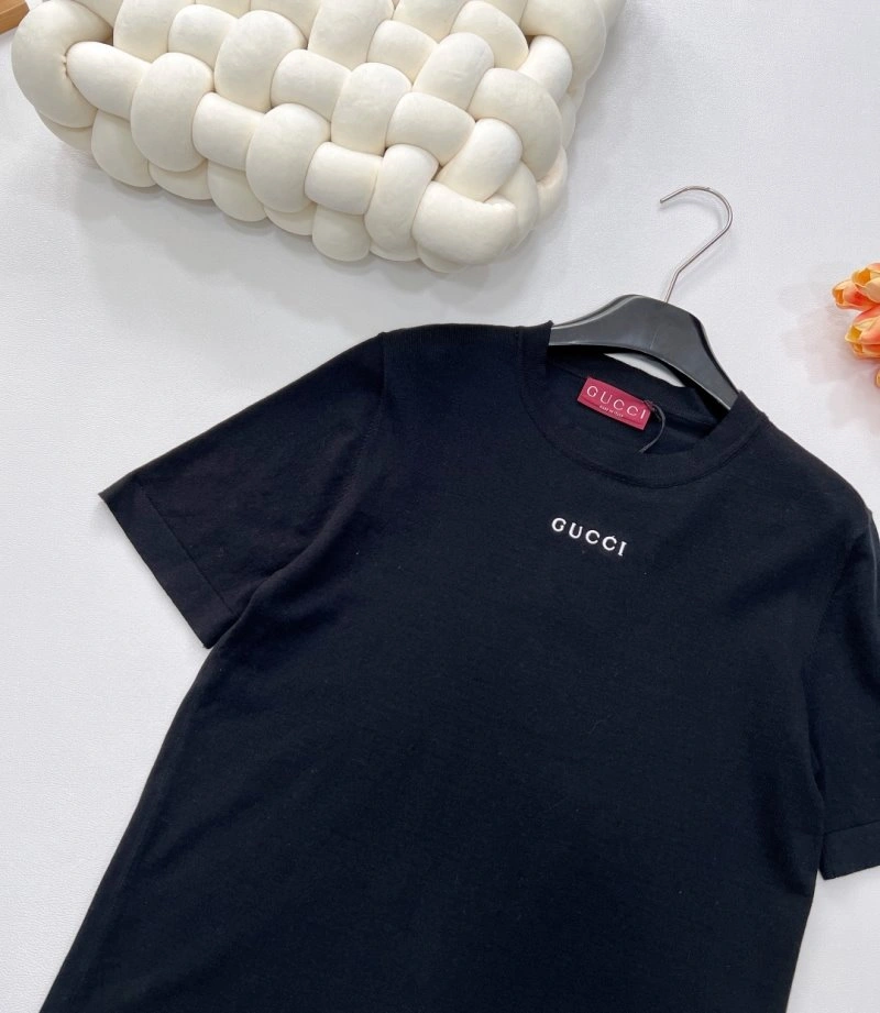 Gucci T-Shirts Durable 124399