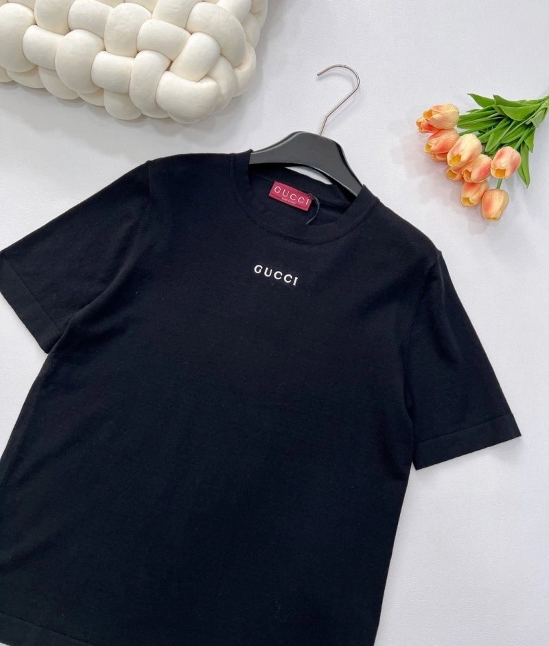 Gucci T-Shirts Durable 124399
