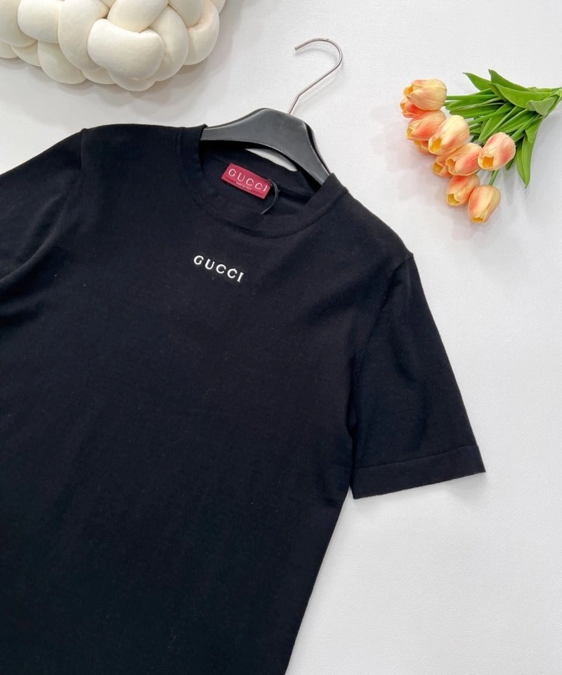 Gucci T-Shirts Durable 124399