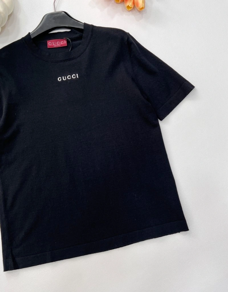 Gucci T-Shirts Durable 124399
