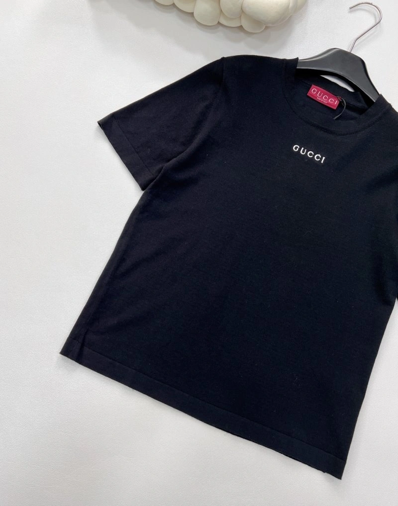 Gucci T-Shirts Durable 124399