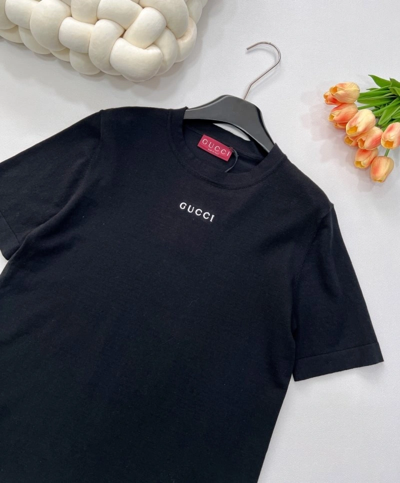 Gucci T-Shirts Durable 124399
