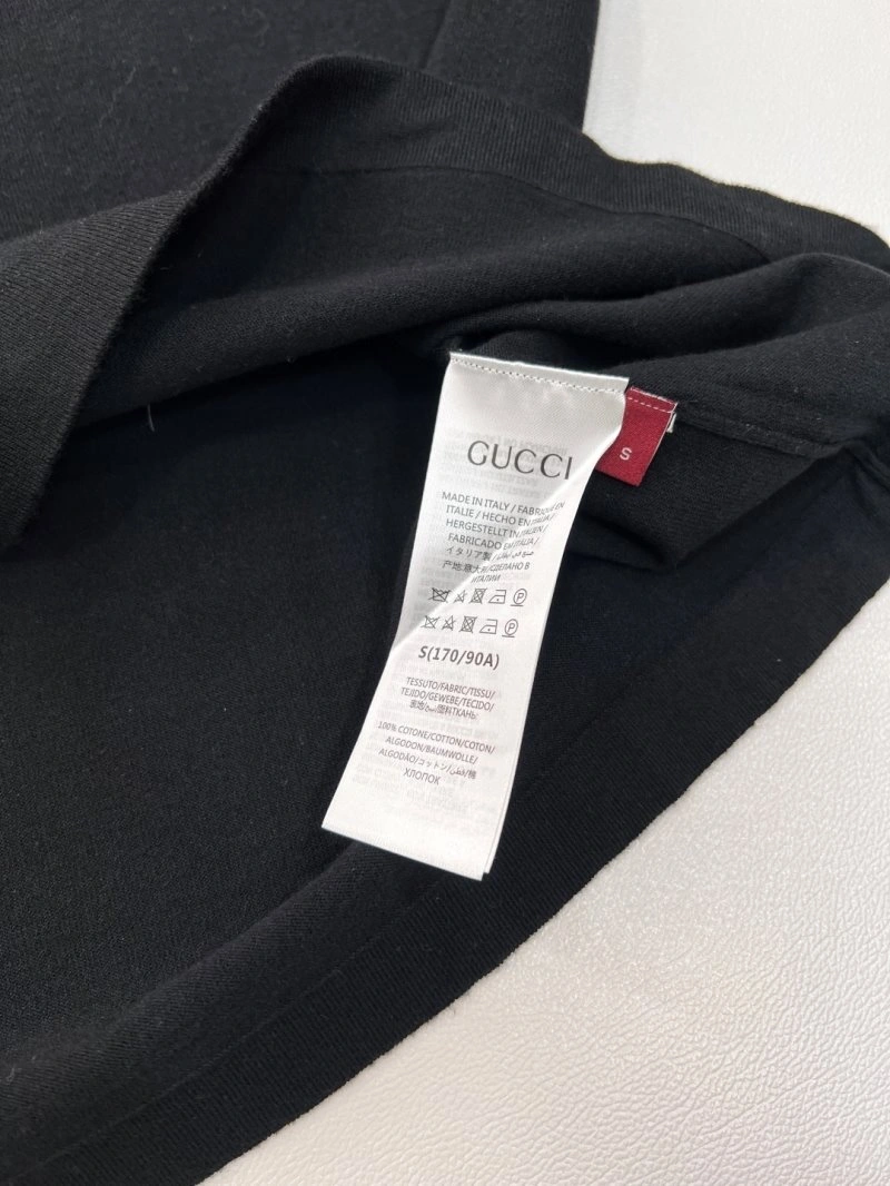 Gucci T-Shirts Durable 124399
