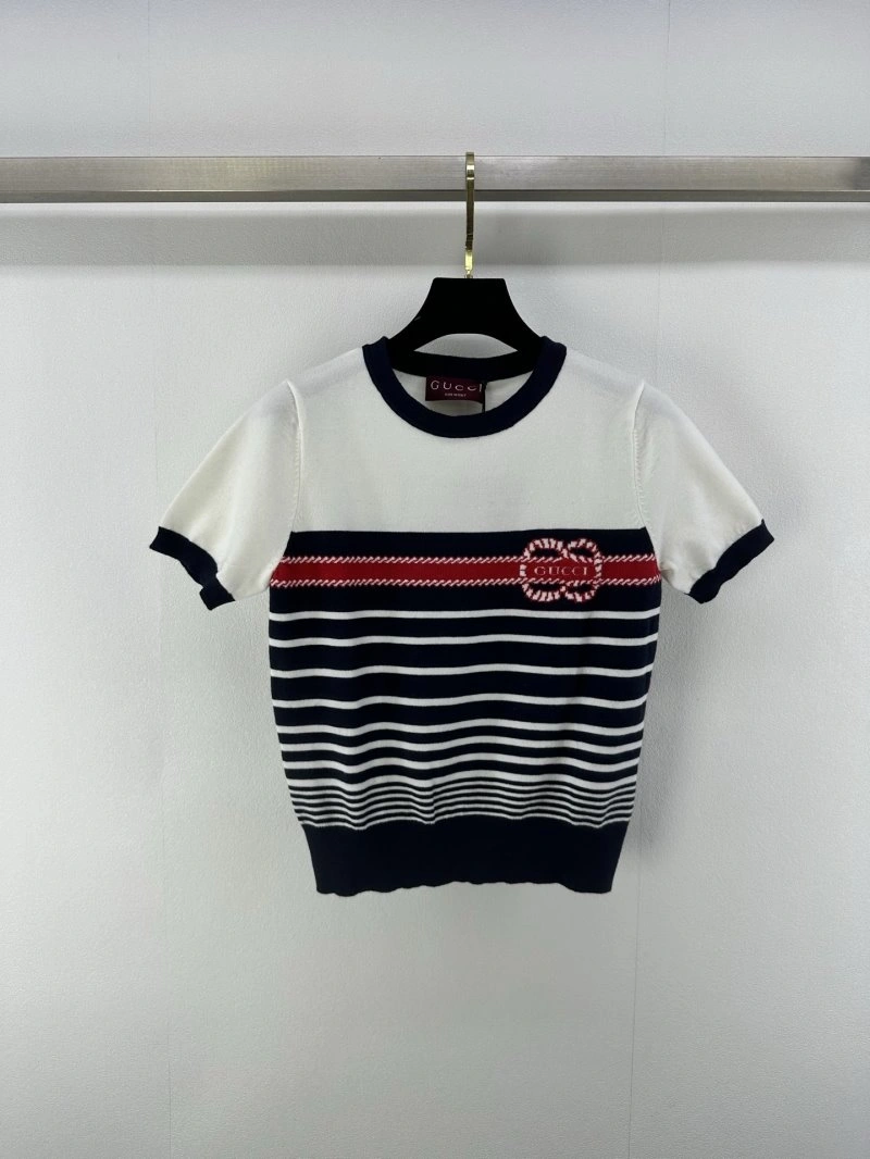 Unisex Gucci T-Shirts 124406