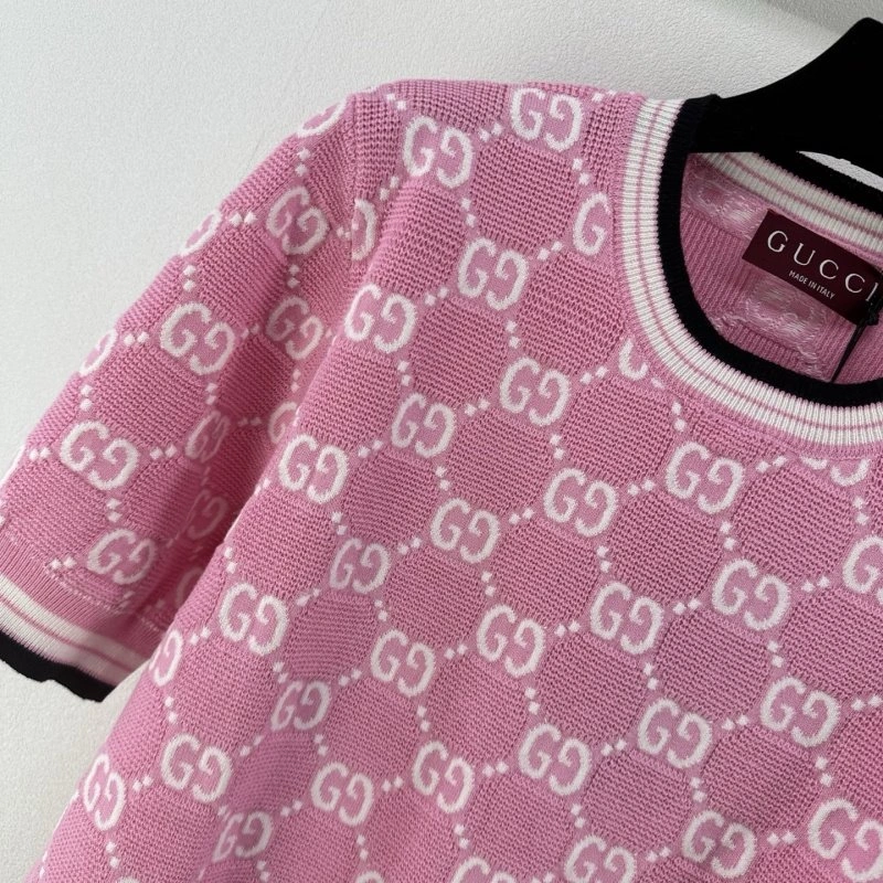 Gucci T-Shirts Bold 124394