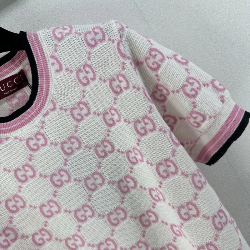 Seasonal Gucci T-Shirts 124397