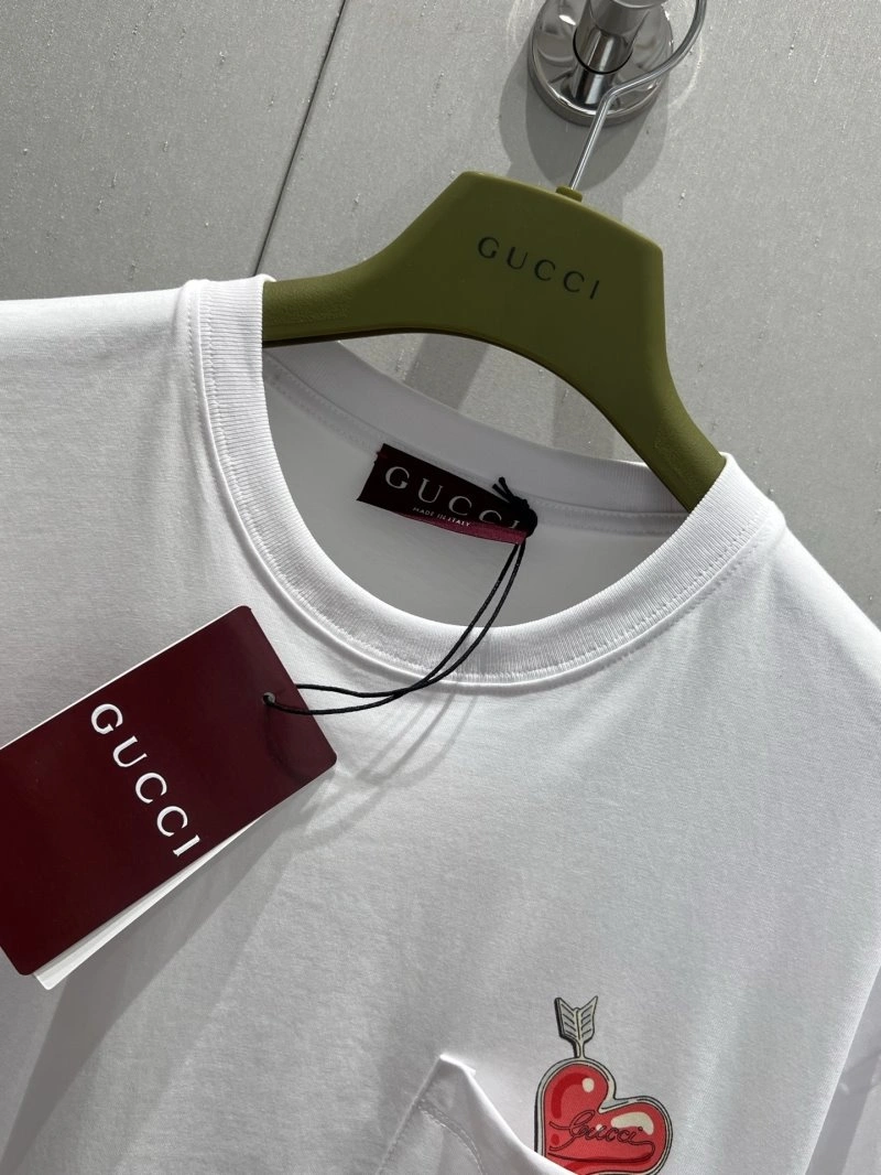 Gucci T-Shirts Flexible 124396
