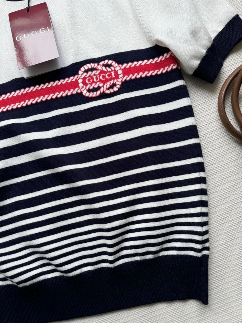 Versatile Gucci T-Shirts 124373