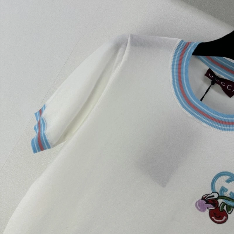 Gucci T-Shirts Durable 124361
