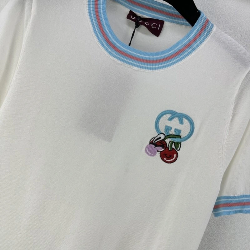Gucci T-Shirts Durable 124361