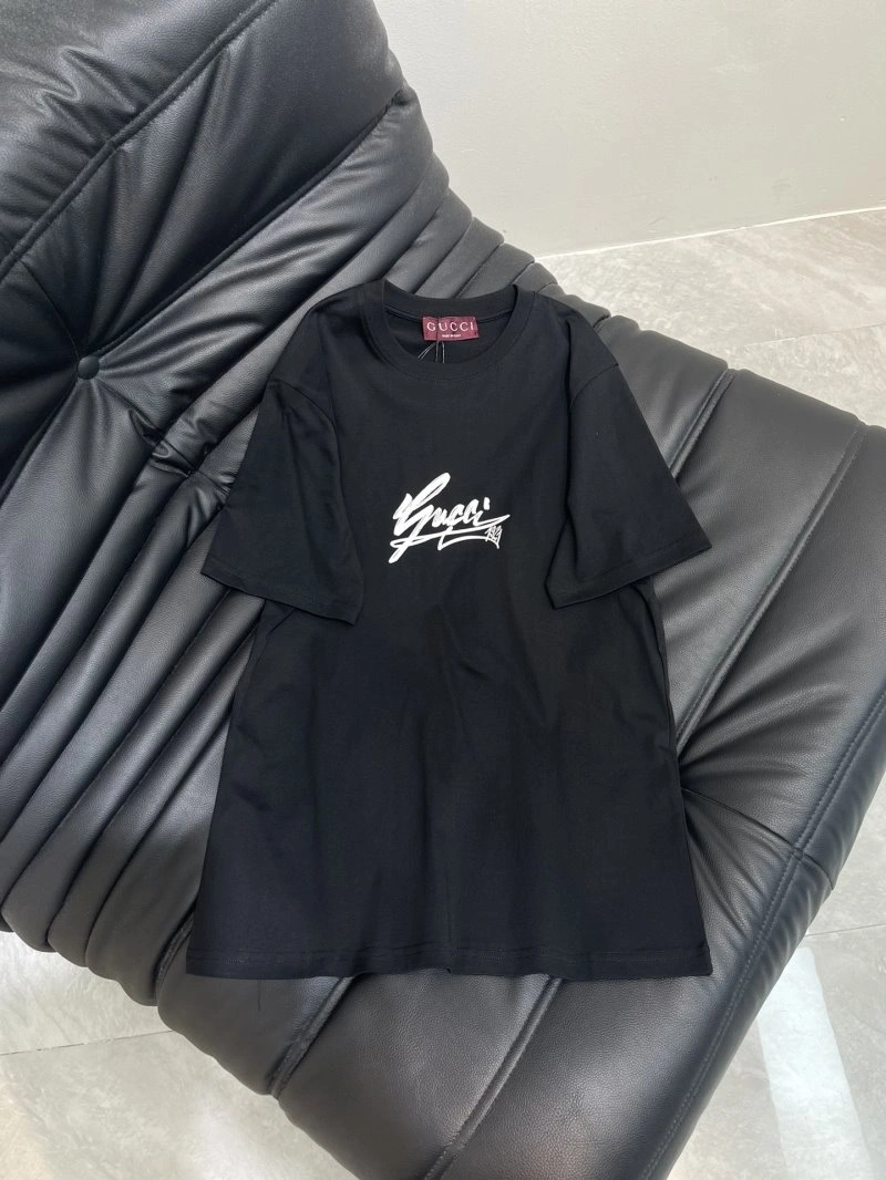 ComfortFit Gucci T-Shirts 124354