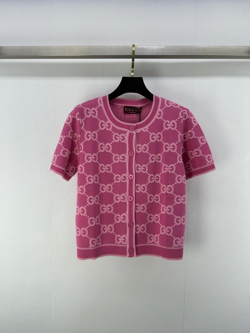 Sleek Gucci T-Shirts 124352