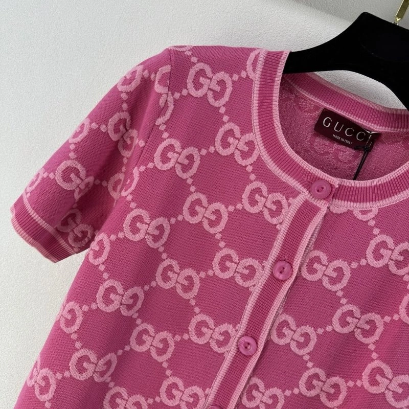 Sleek Gucci T-Shirts 124352