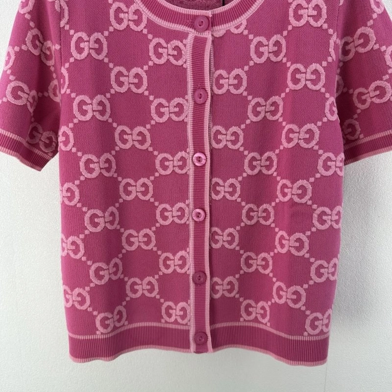 Sleek Gucci T-Shirts 124352