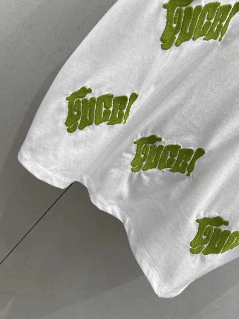 Gucci T-Shirts Soft 124337