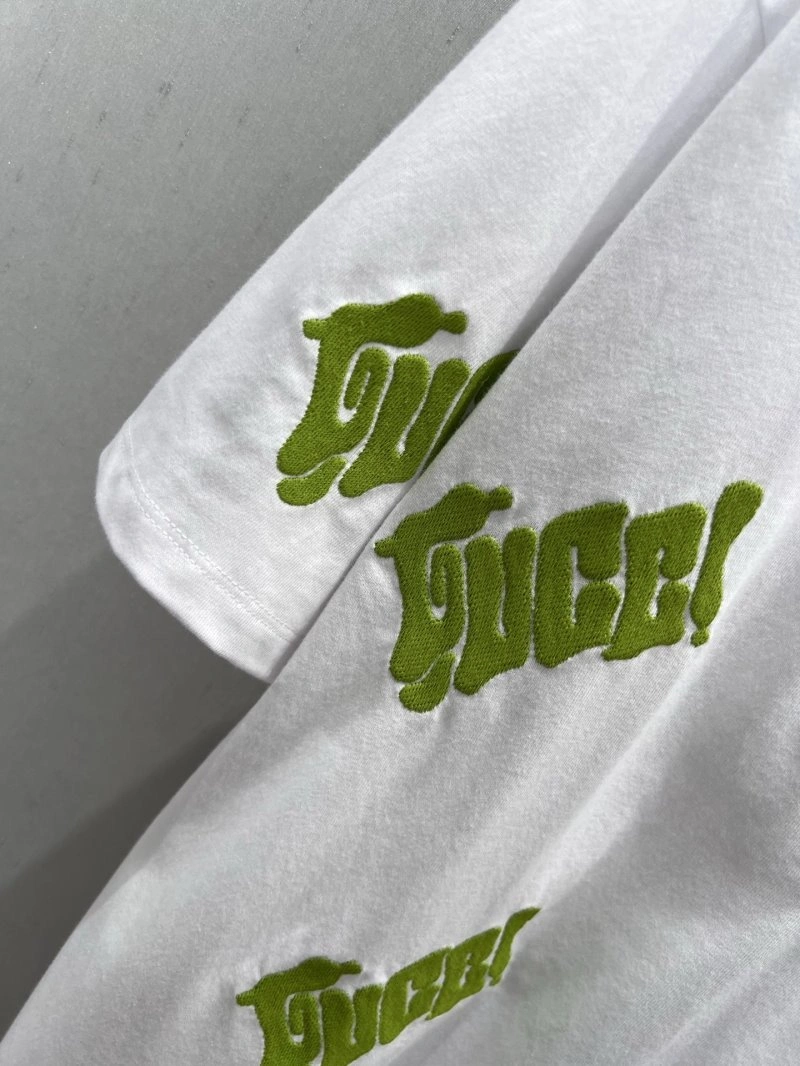 Gucci T-Shirts Soft 124337