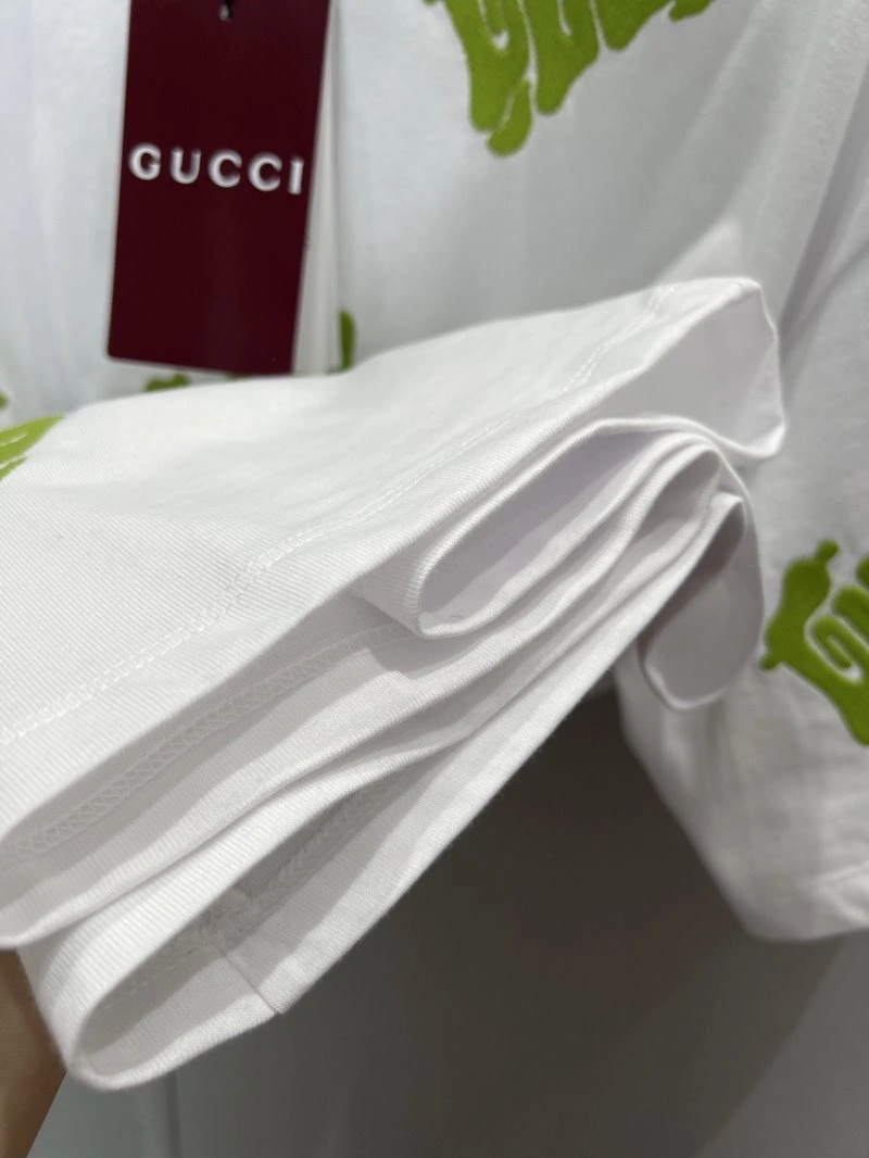 Gucci T-Shirts Soft 124337