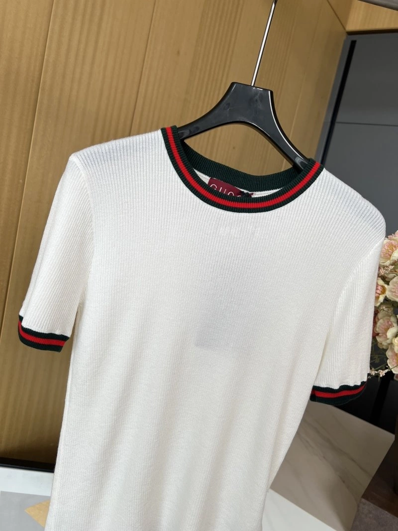 Versatile Gucci T-Shirts 124315