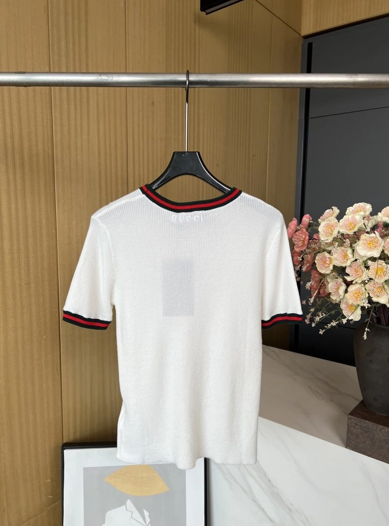 Versatile Gucci T-Shirts 124315