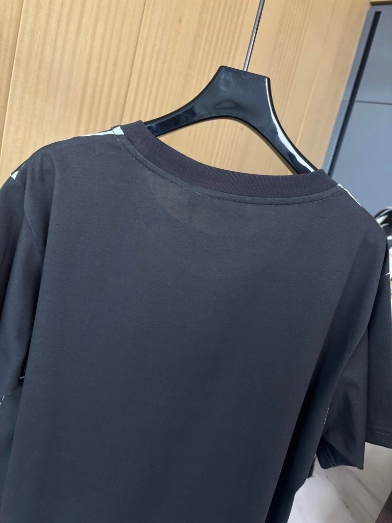 Gucci T-Shirts WellDesigned 124314