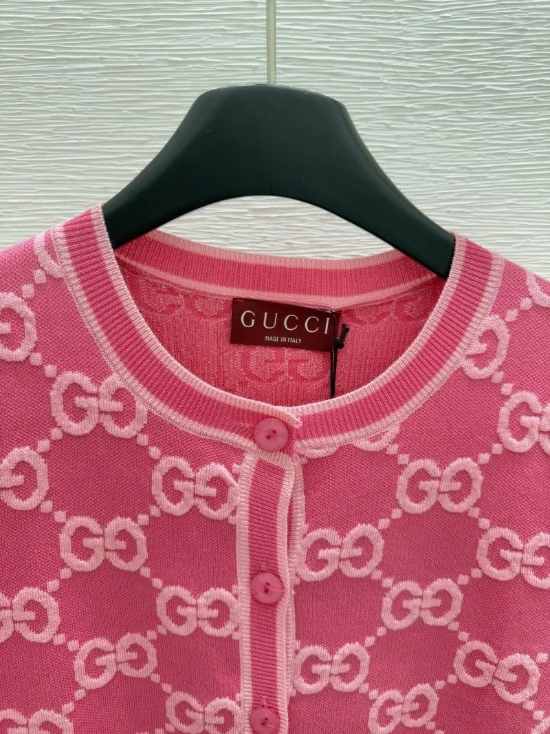 Gucci T-Shirts Durable 124302