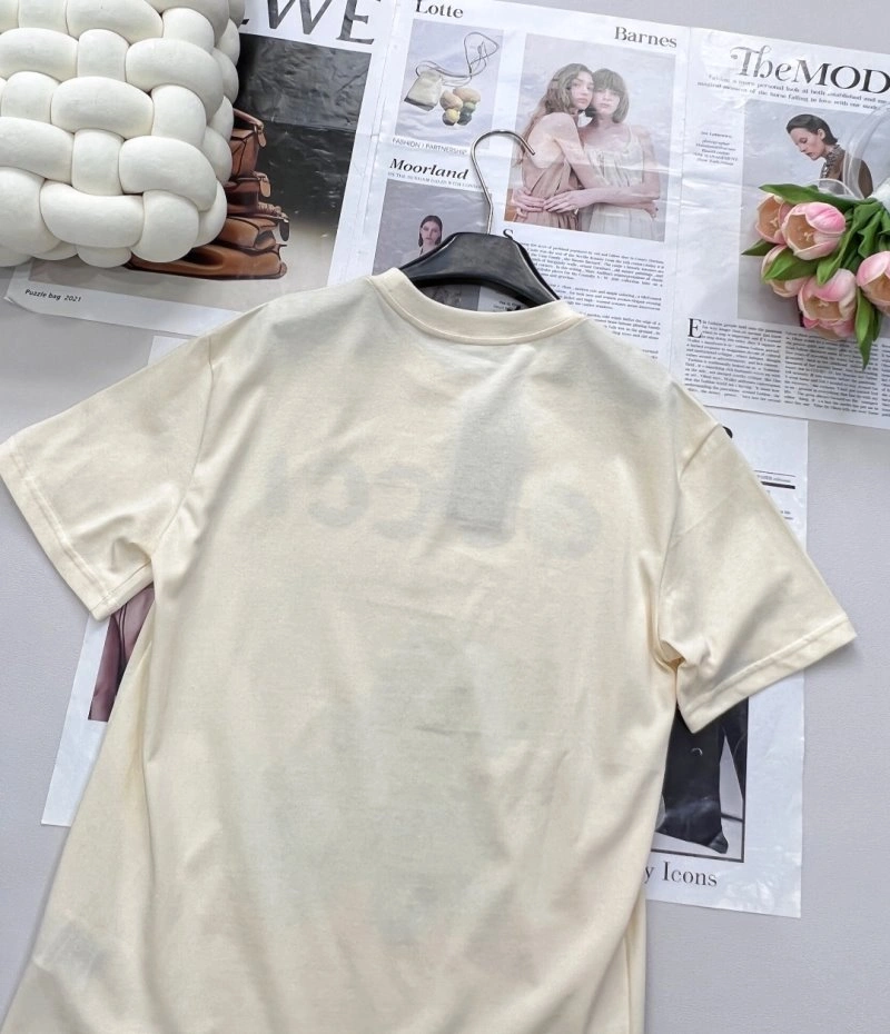 Gucci T-Shirts Durable 124313