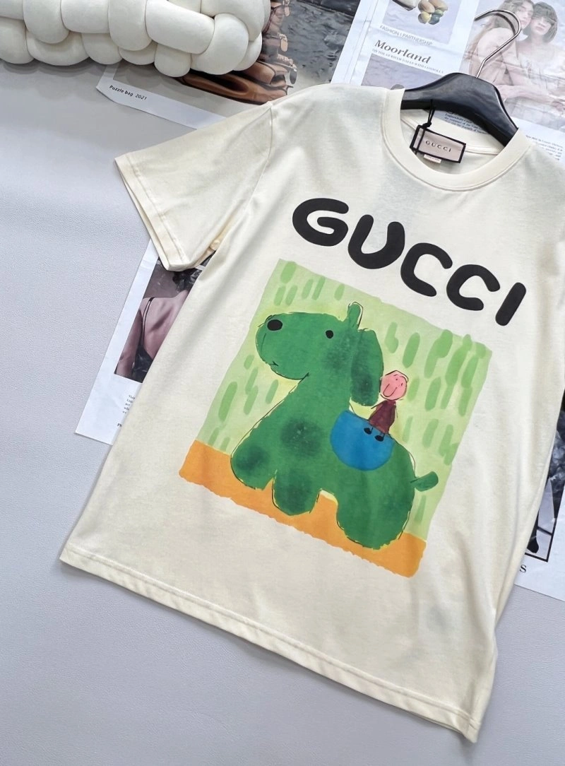 Gucci T-Shirts Durable 124313
