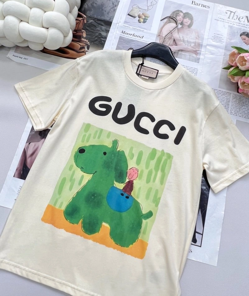 Gucci T-Shirts Durable 124313