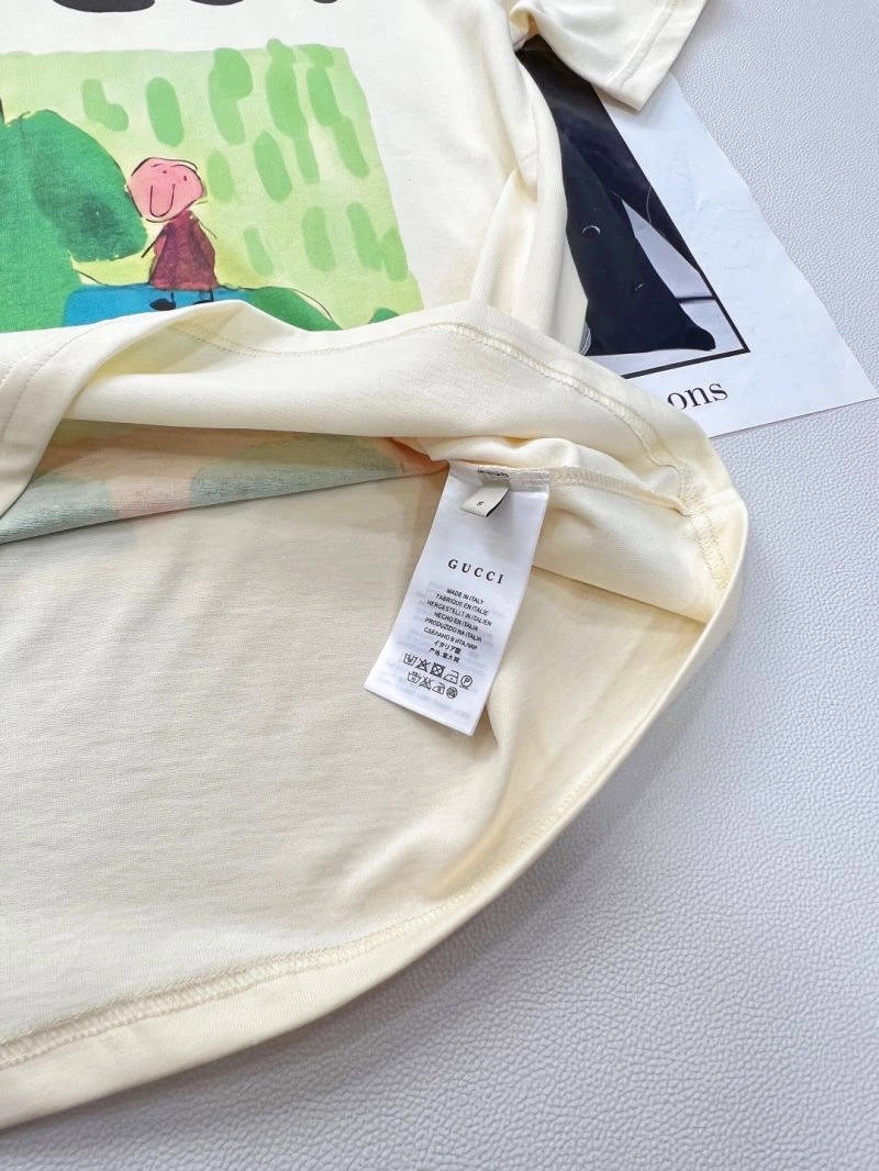 Gucci T-Shirts Durable 124313