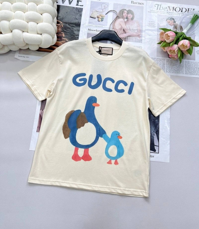 Gucci T-Shirts Bright 124311