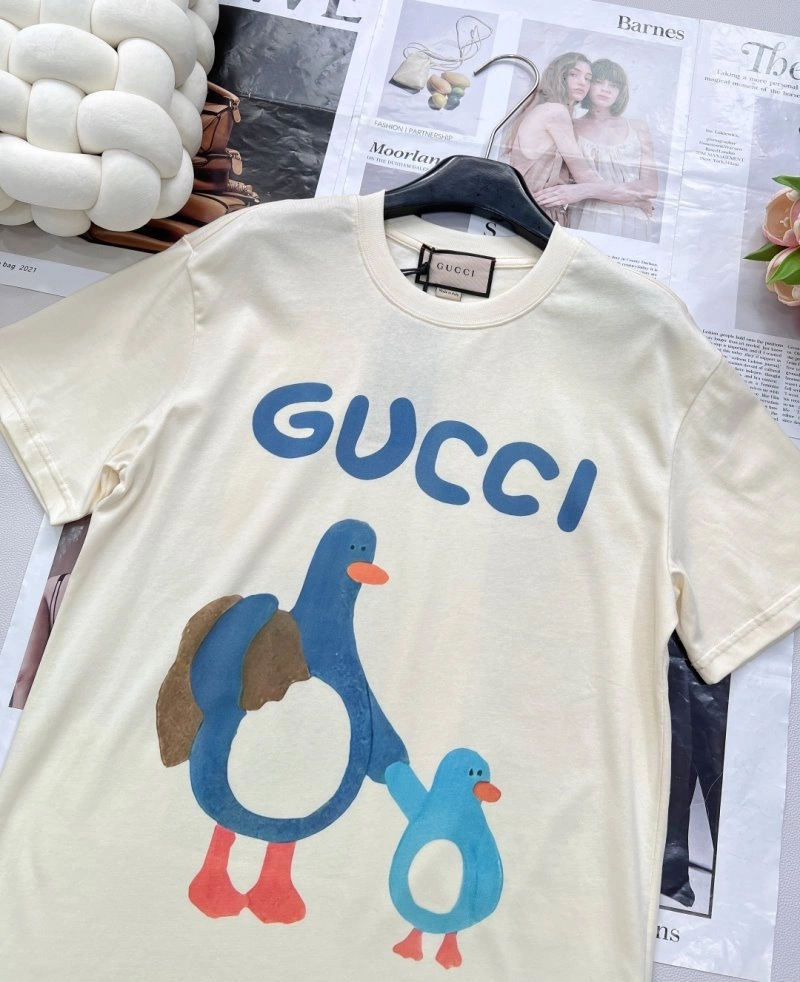 Gucci T-Shirts Bright 124311