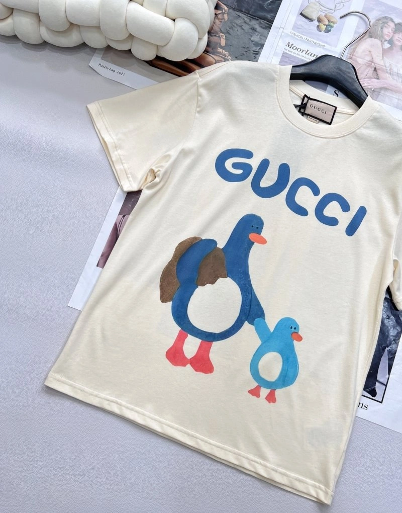 Gucci T-Shirts Bright 124311