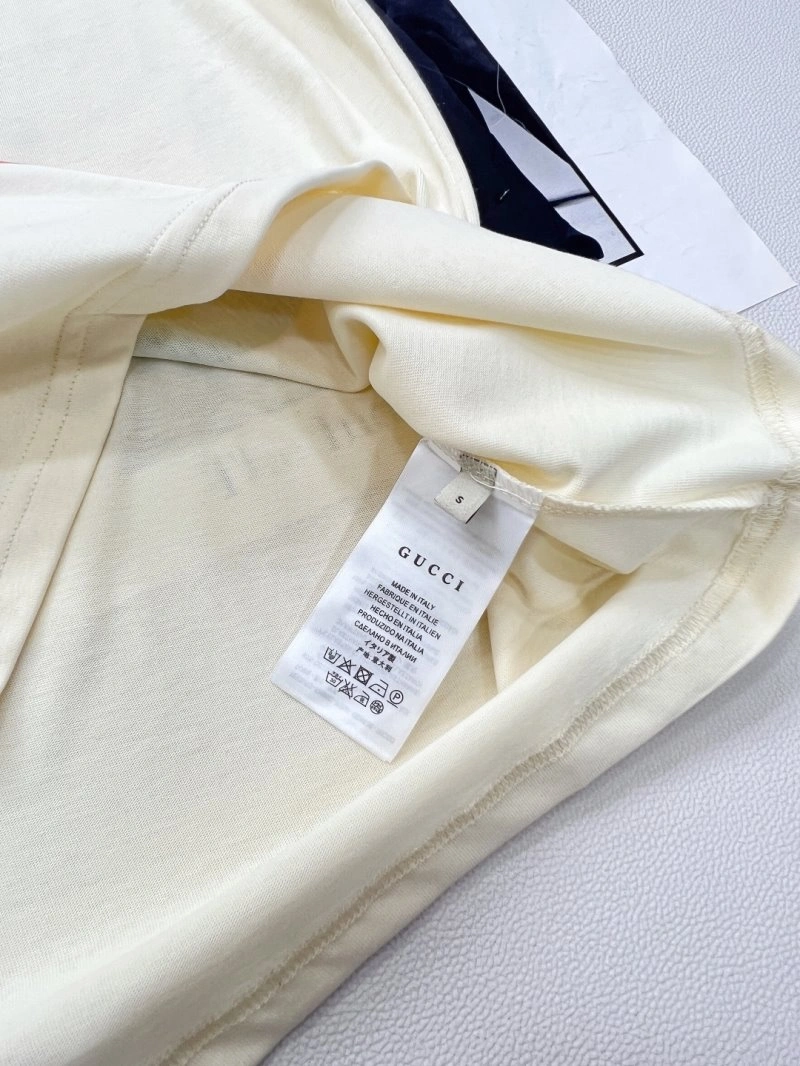 Gucci T-Shirts Bright 124311