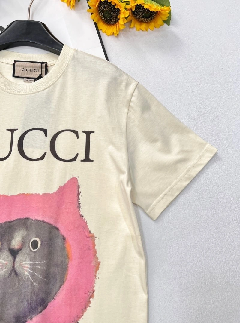 Gucci T-Shirts WeatherProof 124289