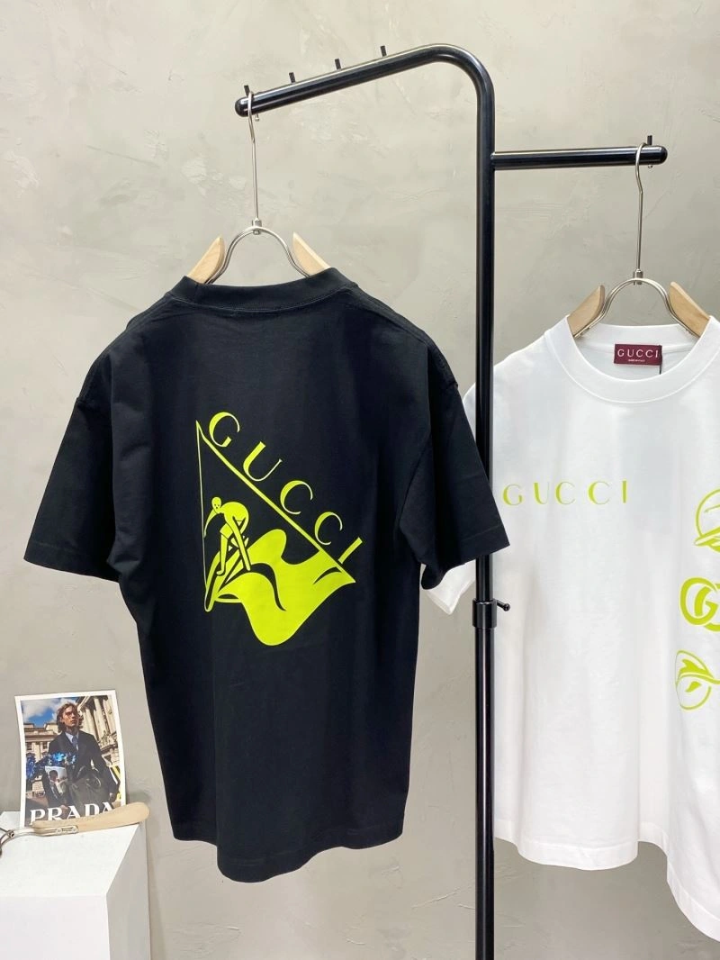 Versatile Gucci T-Shirts 127230