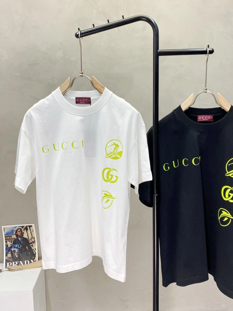 Versatile Gucci T-Shirts 127230