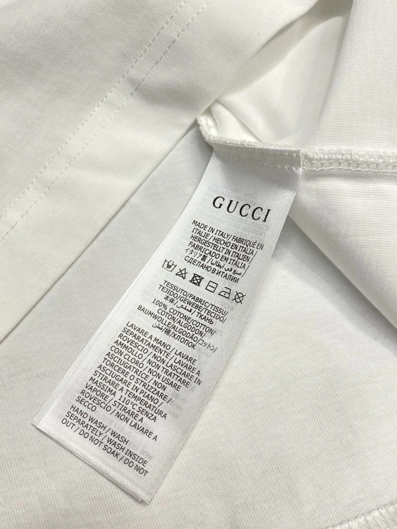 Versatile Gucci T-Shirts 127230