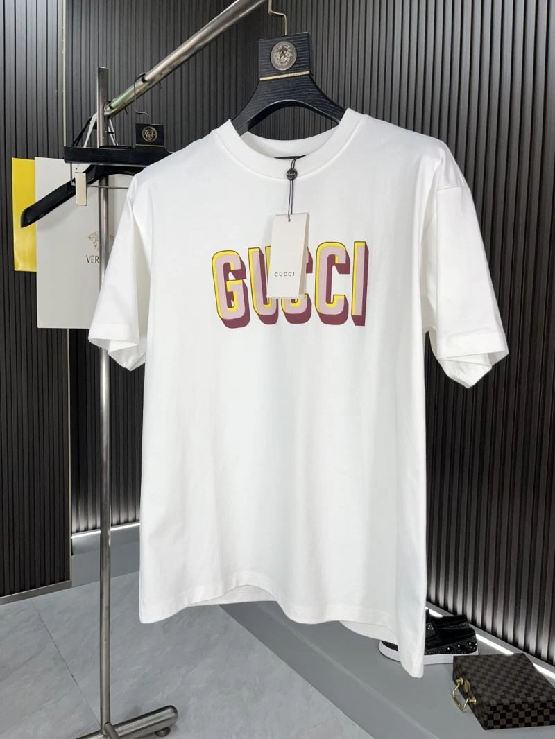 Gucci T-Shirts Practical 127193