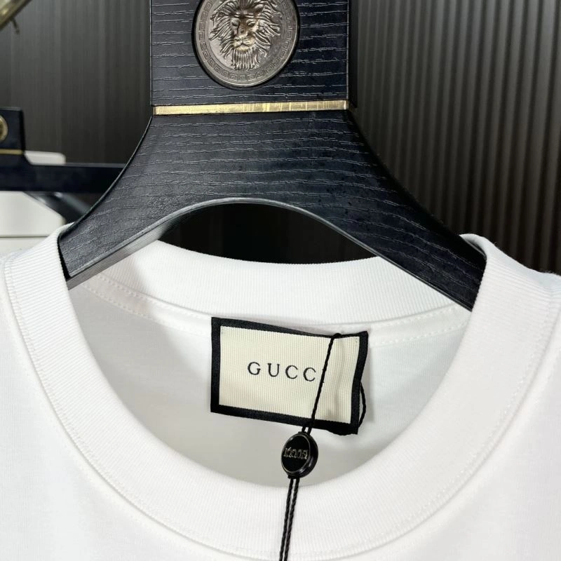 Gucci T-Shirts Practical 127193