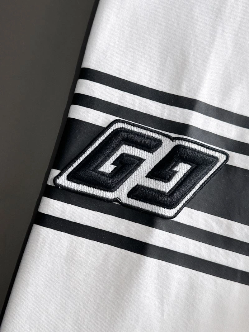 TravelReady Gucci T-Shirts 127177