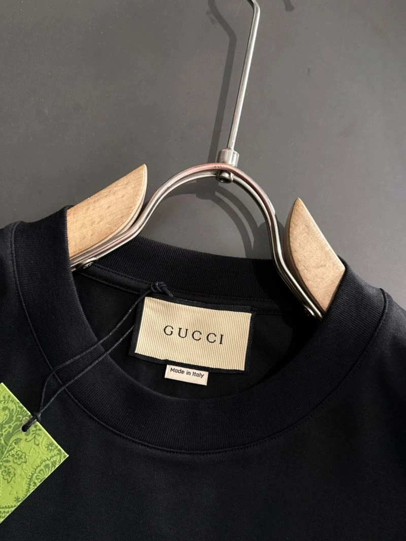 Gucci T-Shirts FashionForward 127191